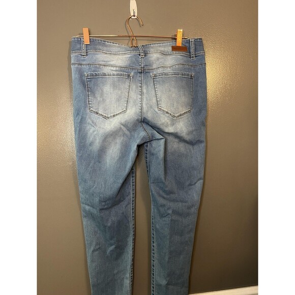 WAX Jean Jeans Womens Size 14 Light Wash Mid Rise Skinny Stretch - Picture 4 of 9